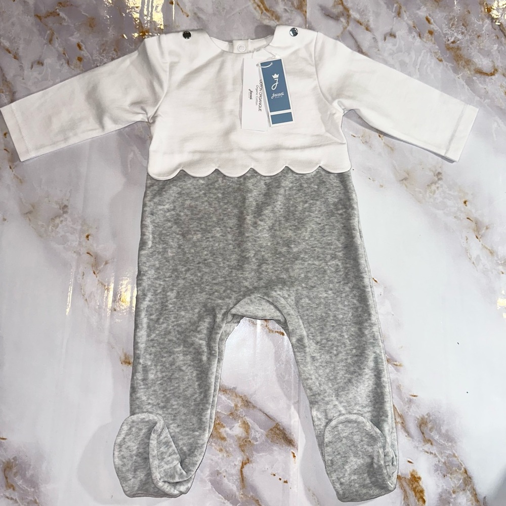 NEW - Jacadi Paris Baby Size 6 months White & Grey One piece Organic Cotton!